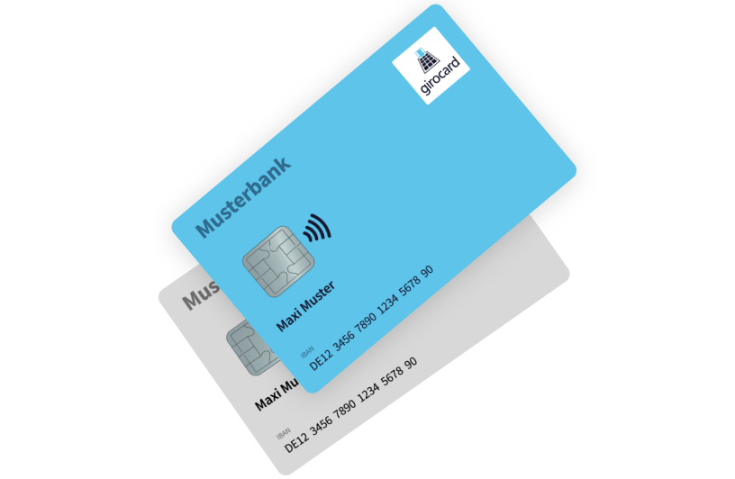 Zwei girocards der Musterbank, eine in Blau mit Kontaktlosfunktion und eine in Grau, beide mit dem Namen Maxi Muster und der IBAN DE12 3456 7890 1234 5678 90.